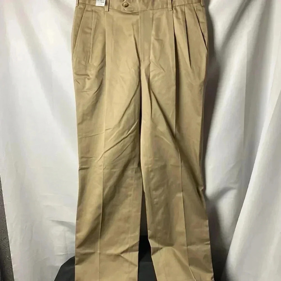 NWT JOS.A.BANK TRAVELERS COLLECTION MENS TAN PLEATED FRONT KHACKI PANTS 35Wx 32L - Picture 2 of 14